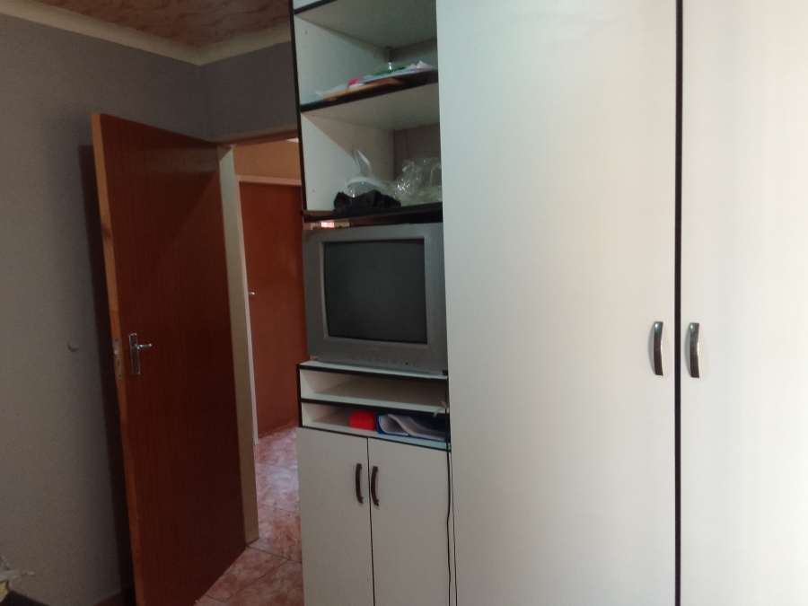 To Let 3 Bedroom Property for Rent in Geelhoutpark North West